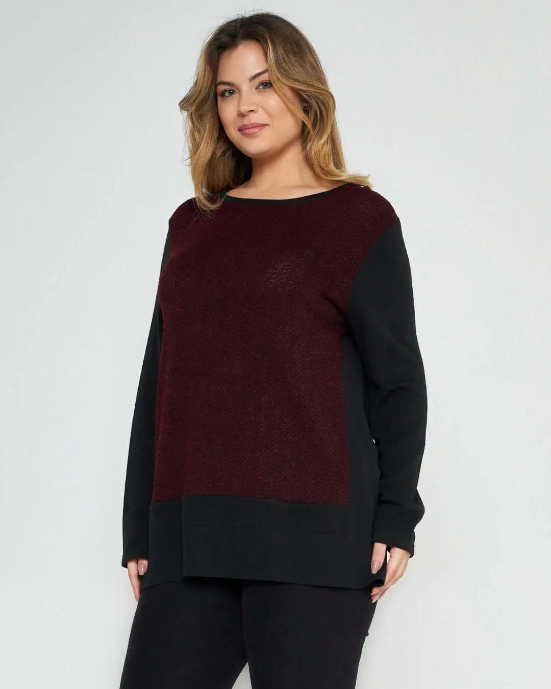 Maglia in fantasia geometrica NERO-BORDEAUX
