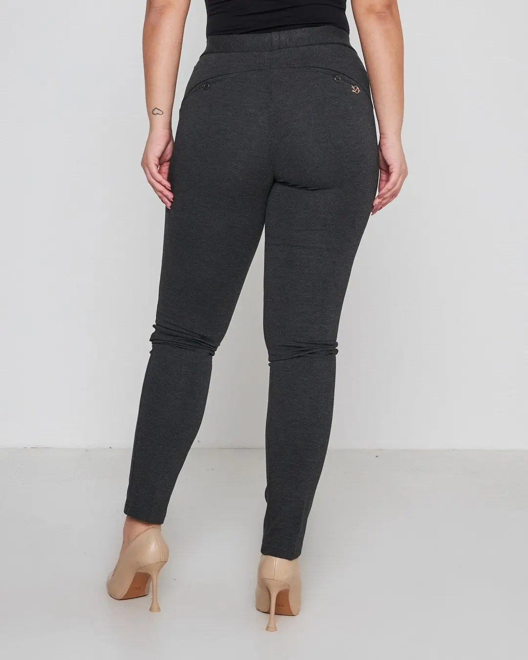 Pantalone slim viscosa con carré posteriore ANTRACITE - Image 4
