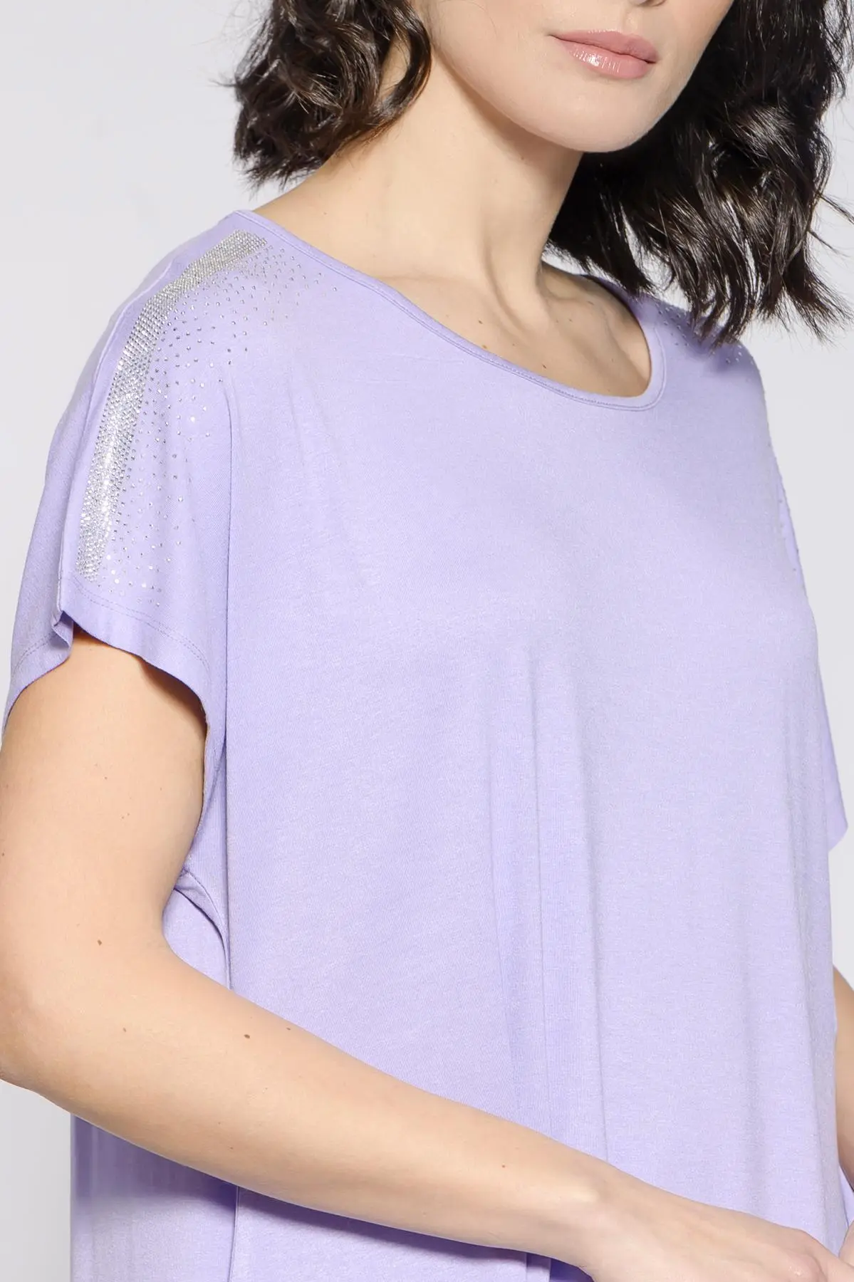 Maglia taglio ad A e strass LILLA - Image 3