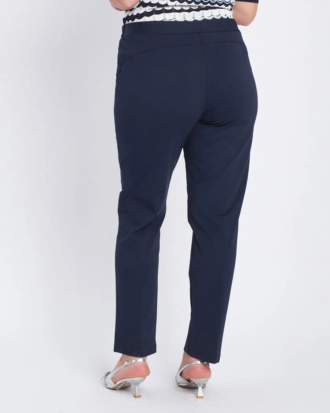 Pantalone basic con taglio push up posteriore BLU - Image 4