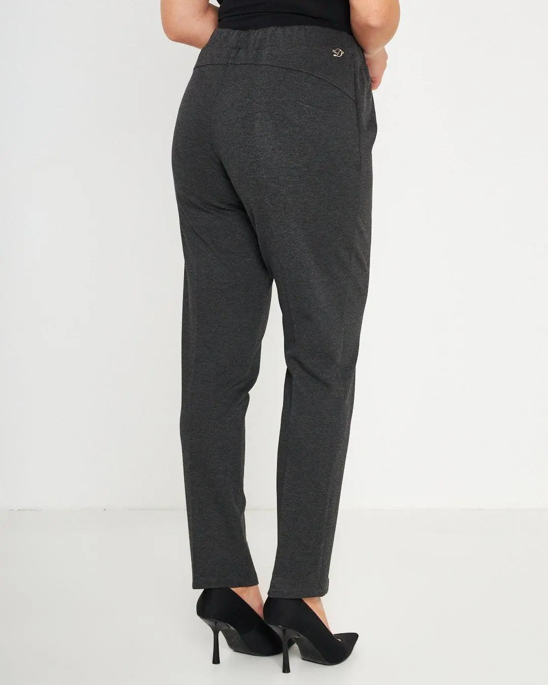 Pantaloni slim fit con vita elastica e dettaglio frontale di piega di stiro ANTRACITE - Image 4