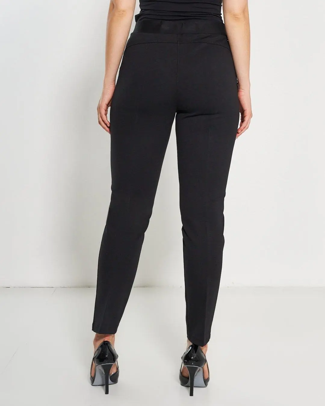 Pantaloni slim fit con vita elastica e dettaglio frontale di piega di stiro - Image 9