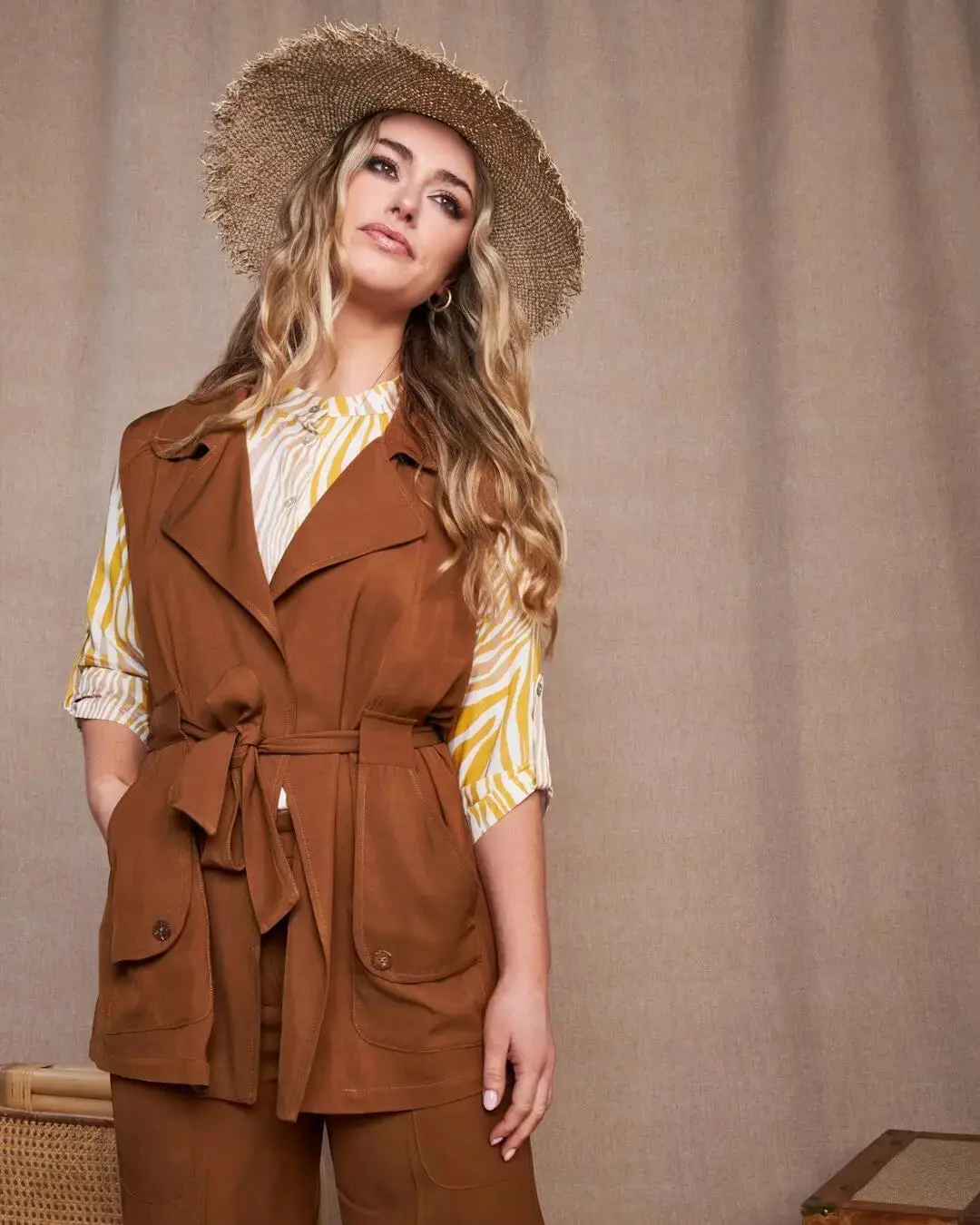 Gilet in twill di misto viscosa con collo con revers e cintura in vita MORO - Image 2