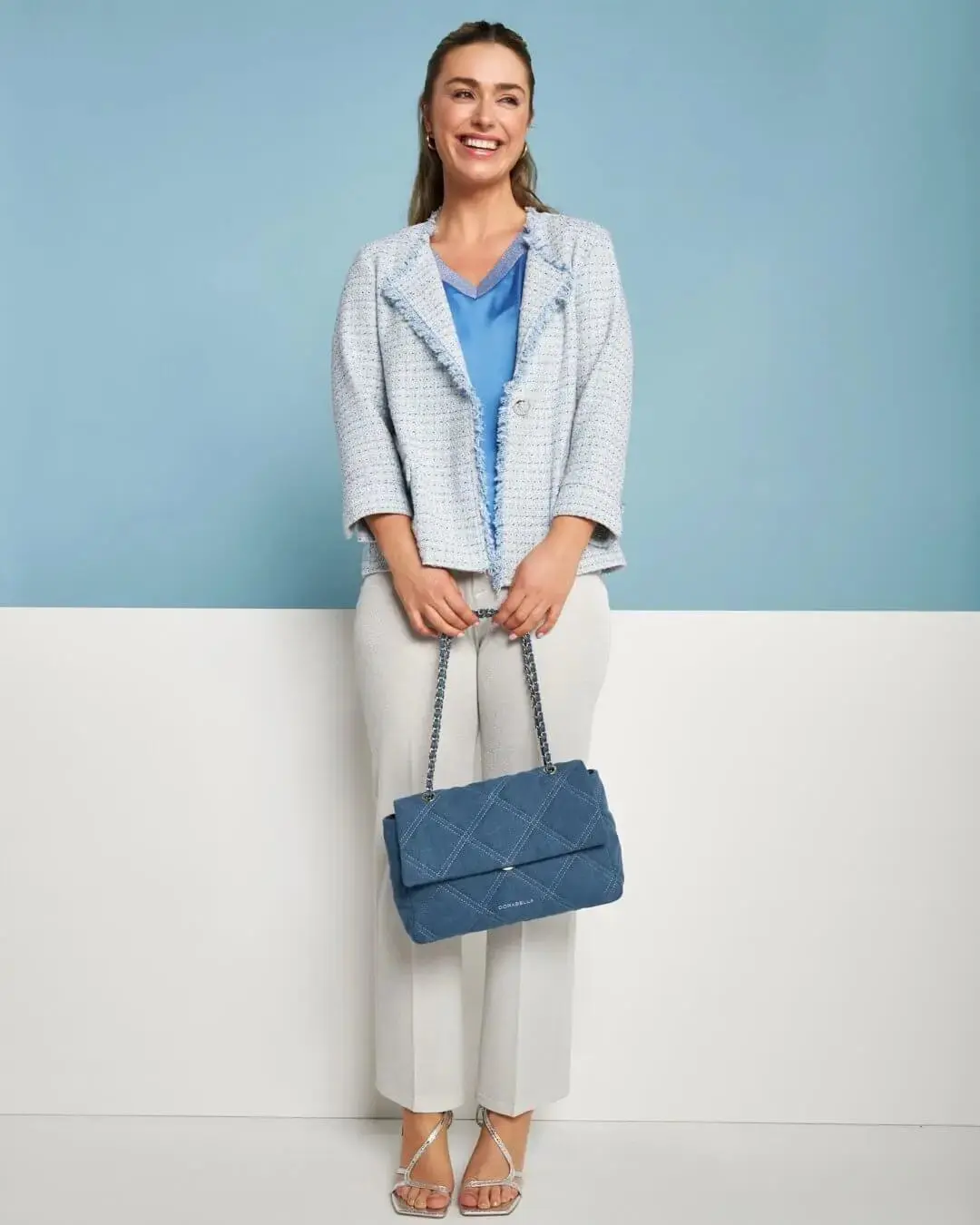 Borsa media a spalla in denim matelassé con manici a catena DENIM - Image 2