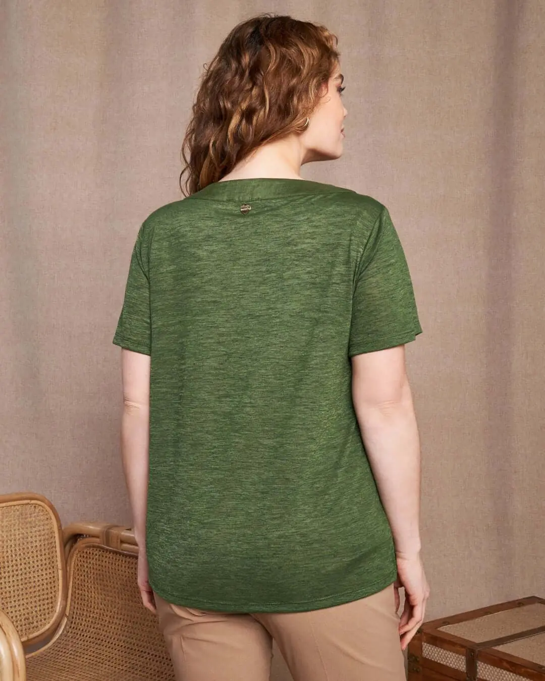 T-shirt combinata in lino e jersey melange con scollo a barca e tasca a toppa MILITARE - Image 5