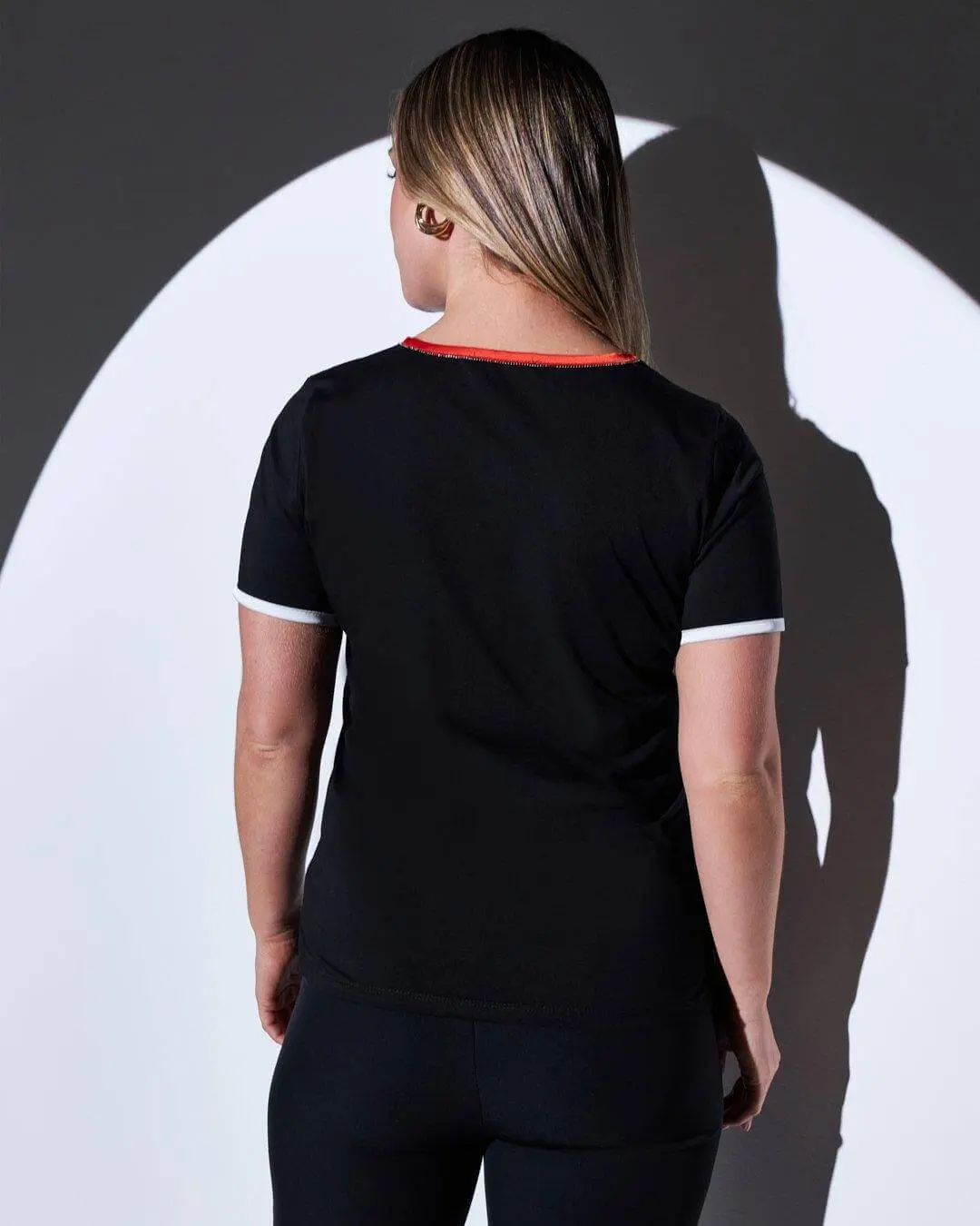 T-shirt girocollo in jersey di cotone elasticizzato con profili in raso e micro catena BLACK - Image 4
