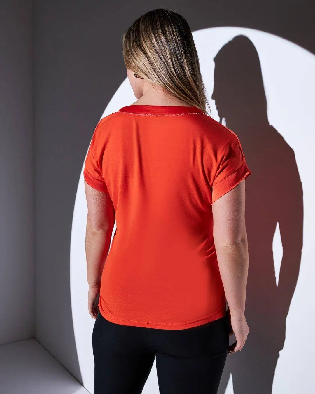T-shirt combinata in raso e in jersey con micro catena e bottoni PAPAVERO - Image 4