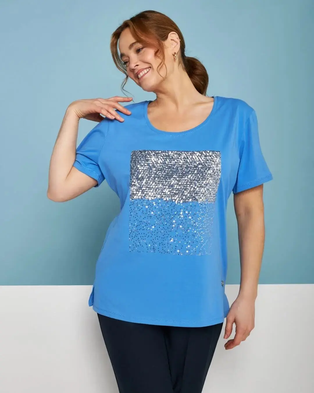 T-shirt in jersey di cotone elasticizzato con applicazioni di paillettes sul davanti LAVANDA - Image 2