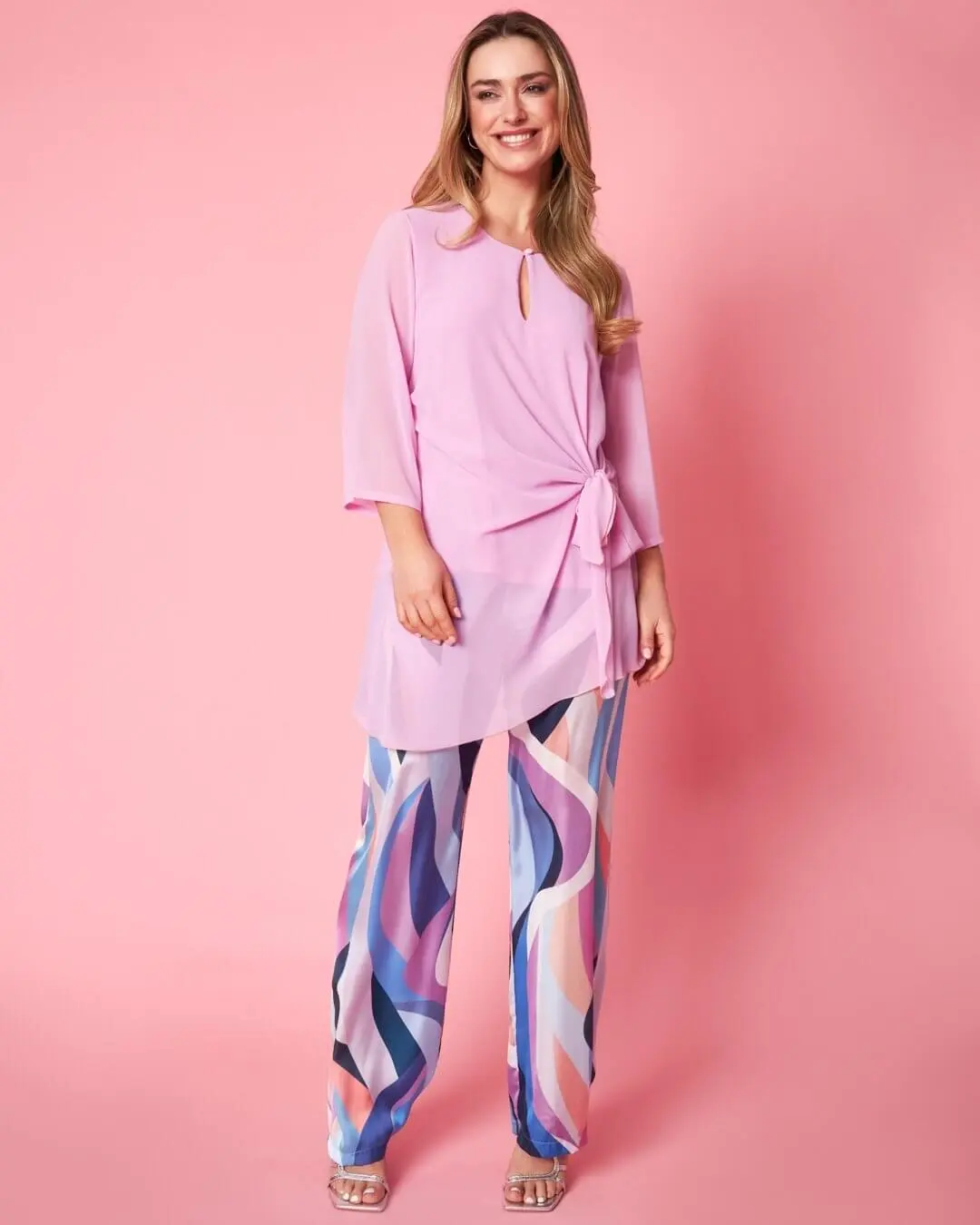 Blusa girocollo asimmetrica in georgette con dettaglio fiocco CICLAMINO - Image 4