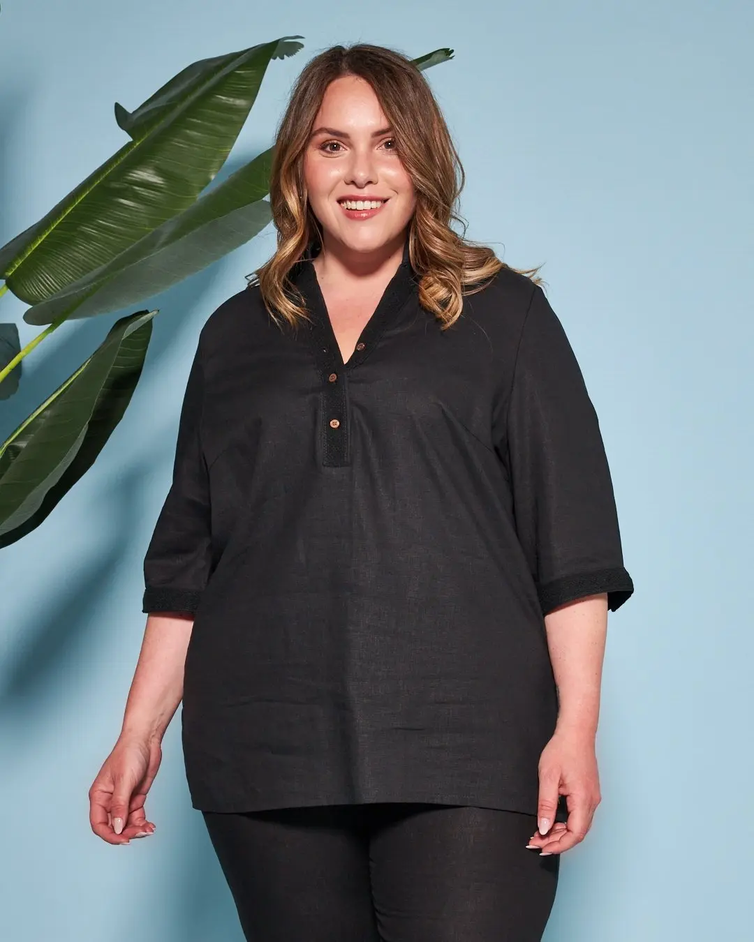 Blusa coreana in misto lino/viscosa con passamaneria NERO - Image 3