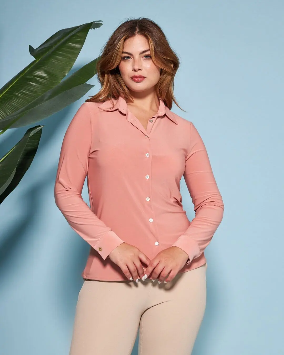 Camicia in jersey elasticizzato tinta unita con maniche a tre quarti. SALMONE - Image 3