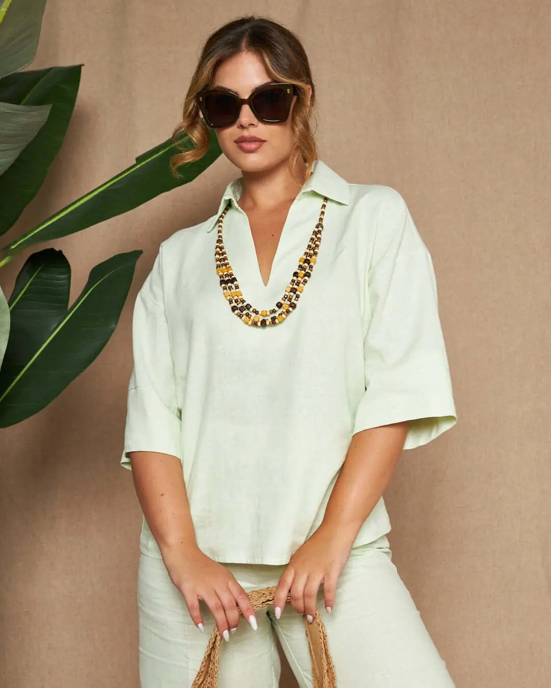 Blusa stile polo in tela di lino e viscosa tinta unita con scollo a V. MENTA - Image 5