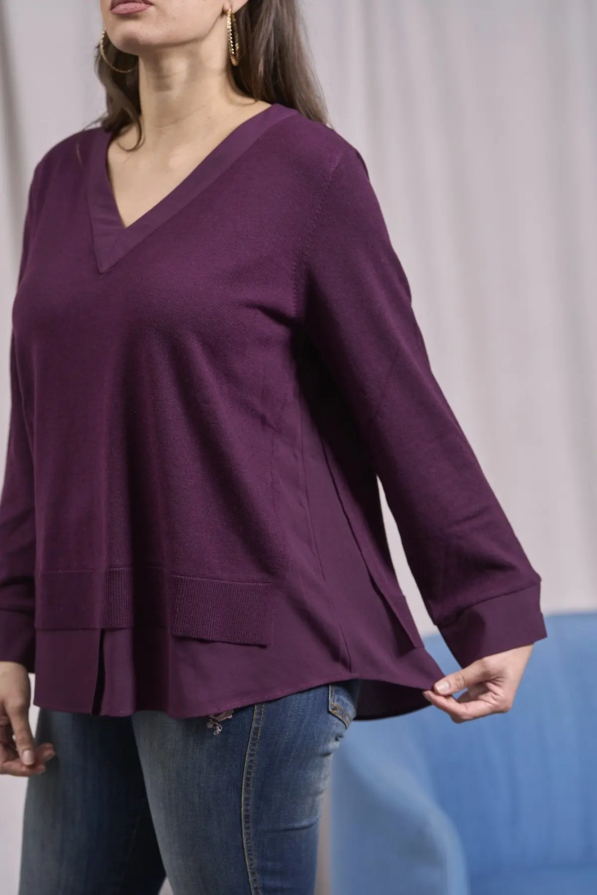 Maglia scollo a V con spacchi e inserti VINO - Image 2