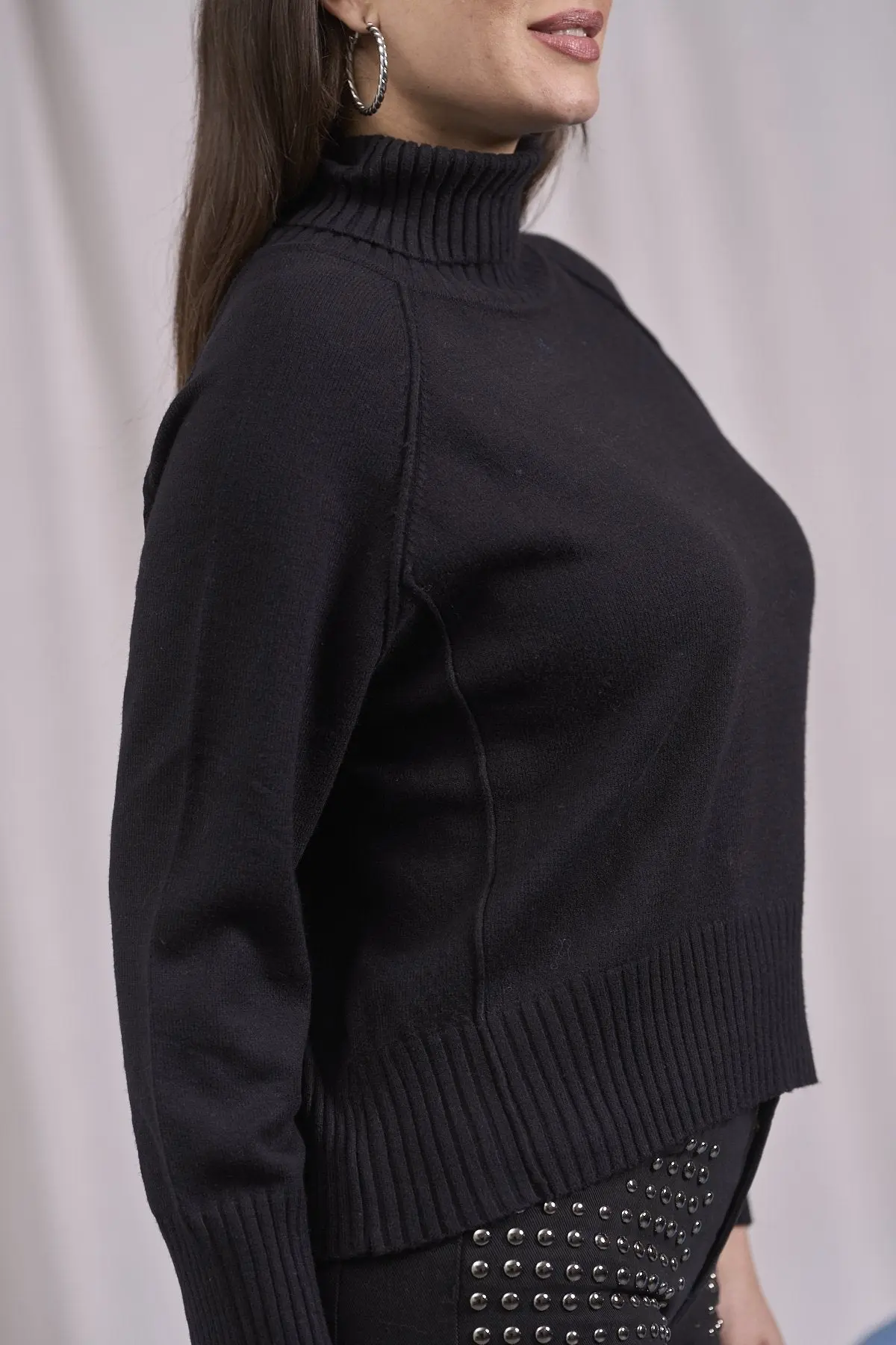 Maglia a collo alto, manica raglan e costine NERO - Image 2