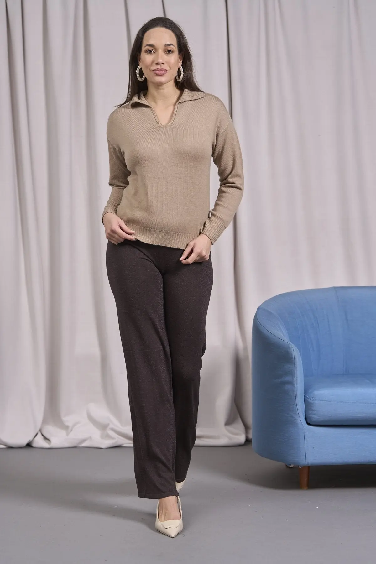 Maglia con colletto e scollo a V CAMMELLO - Image 3
