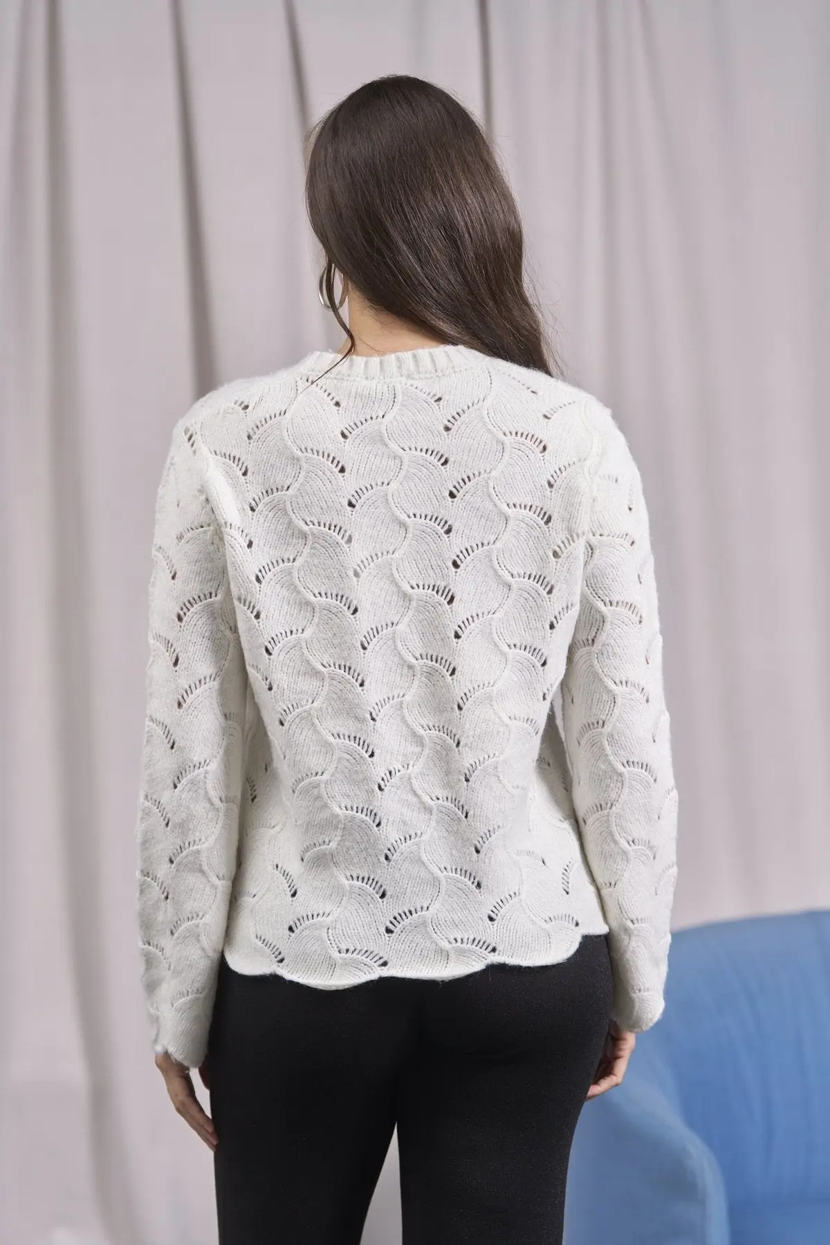 Pull con lavorazione ad intarsio e orli smerlati OFF WHITE - Image 3