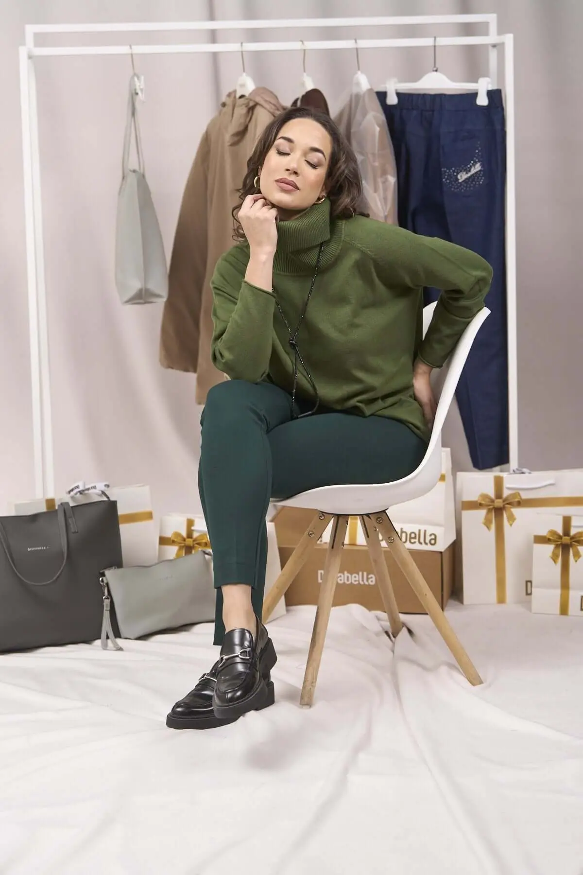 Maglia a manica raglan con collo alto MILITARE - Image 3