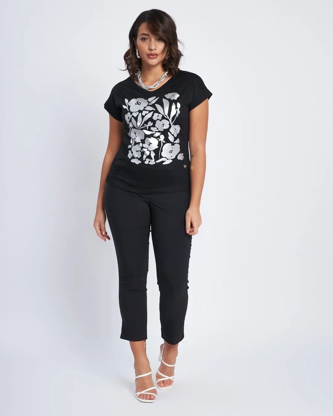 T-shirt con design laserizzato e castoni - Image 5