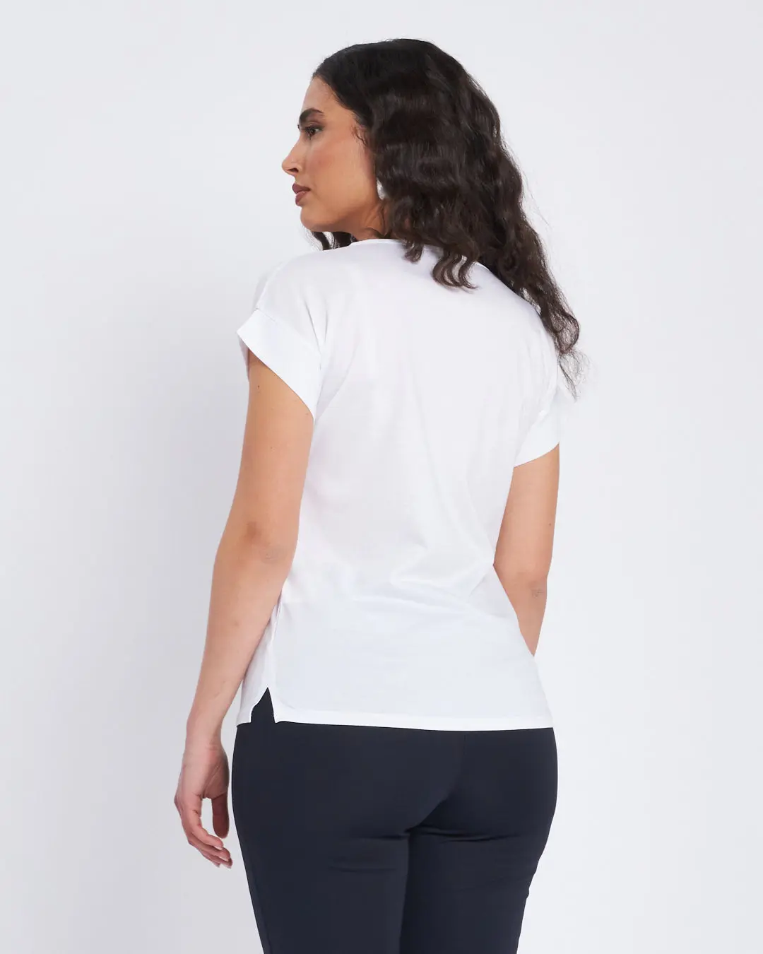 T-shirt con design laserizzato e castoni - Image 9