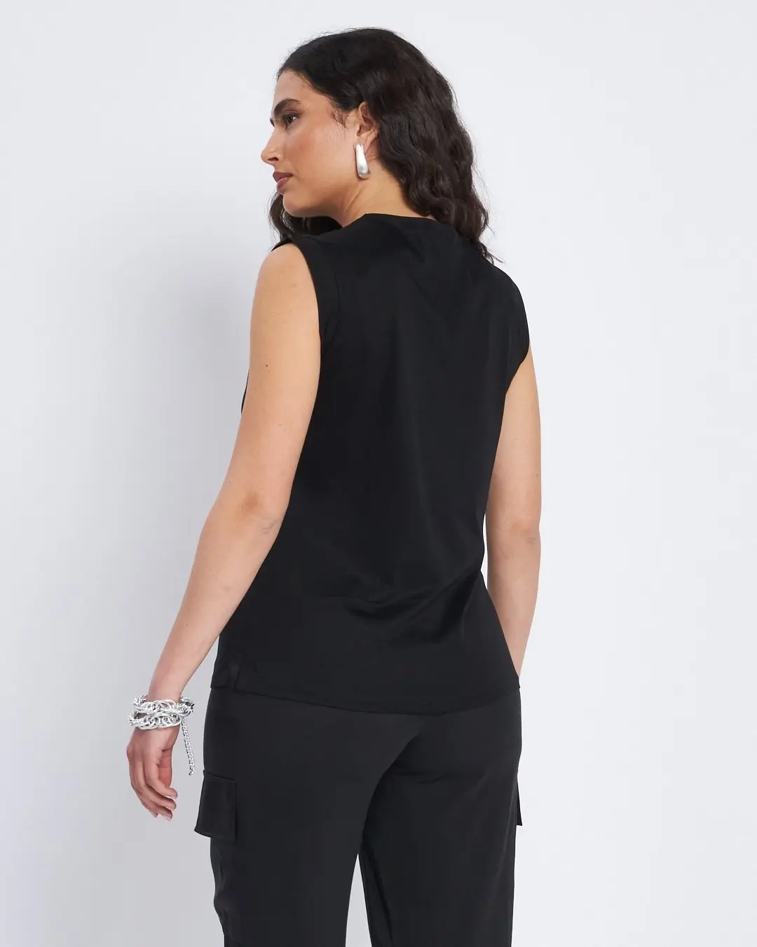 T-shirt con cut out a goccia e castoni NERO - Image 5