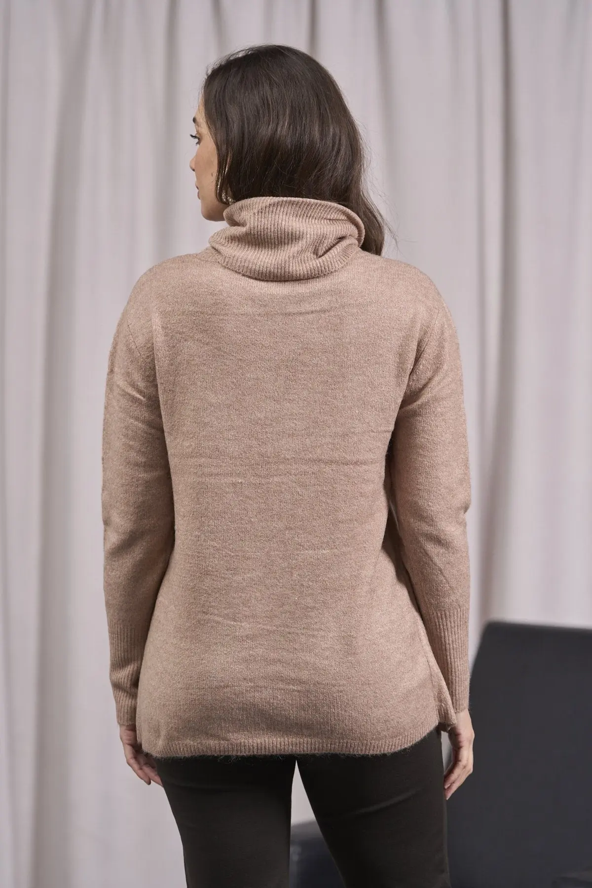 Maglia a collo alto risvoltato e spacchi CAMMELLO - Image 6
