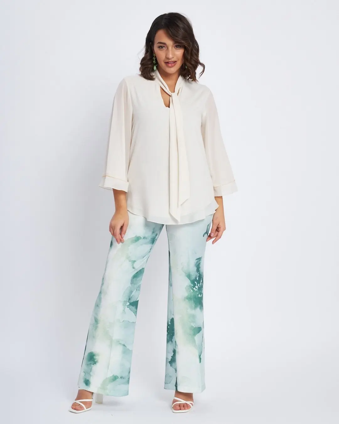 Blusa con scollo a V, fusciacca e manica a volant CREMA - Image 5