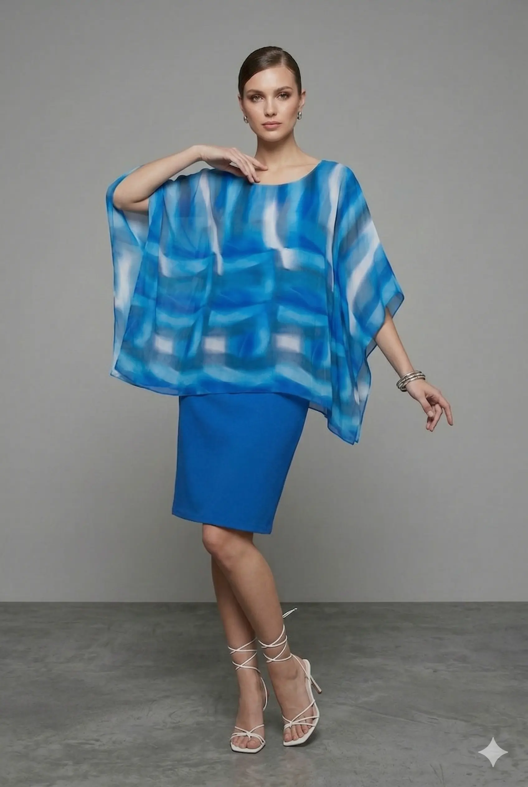 Abito combinato con blusa fantasia - Image 4