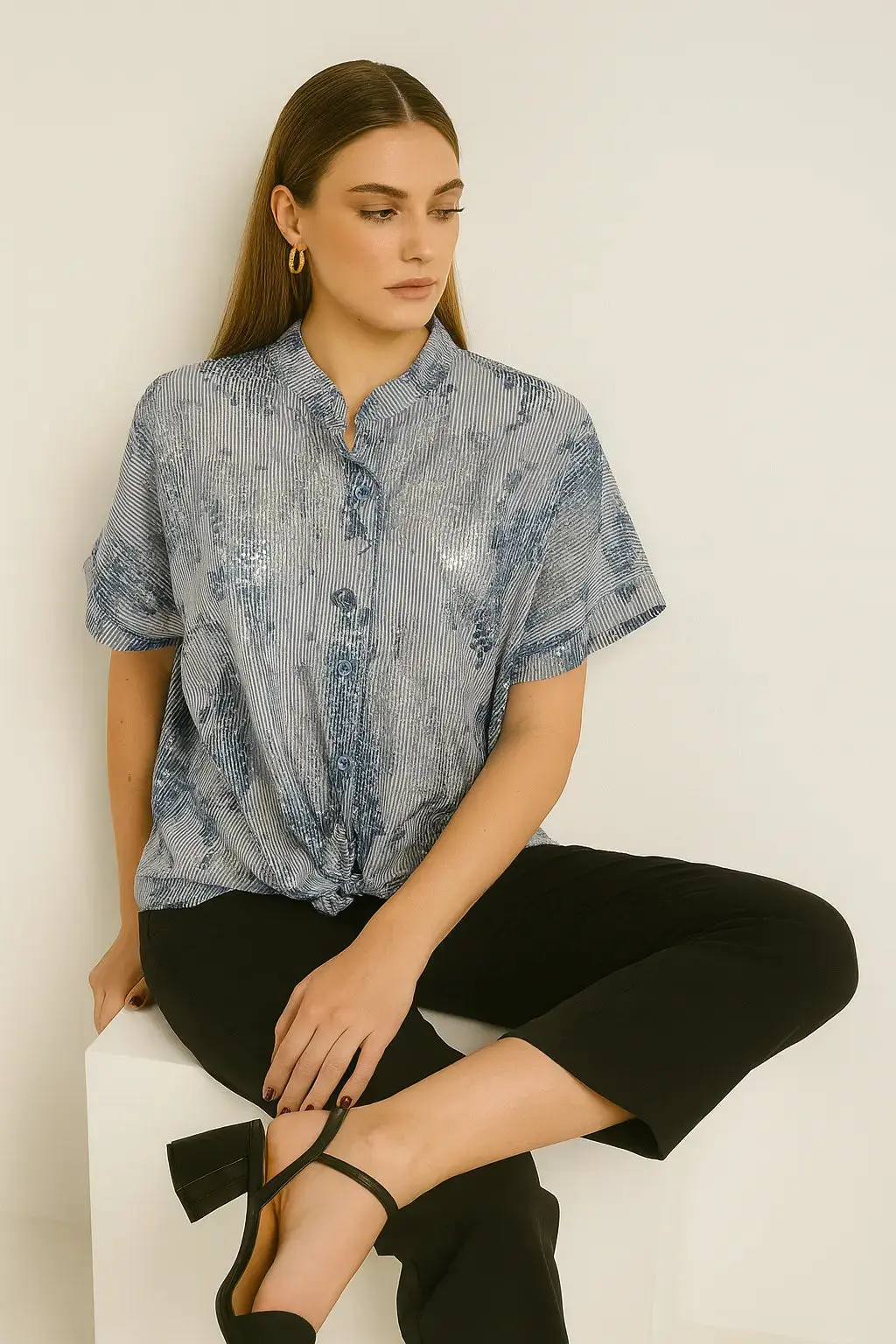 Camicia con manica kimono , abbottonatura e nodo frontali - Image 10