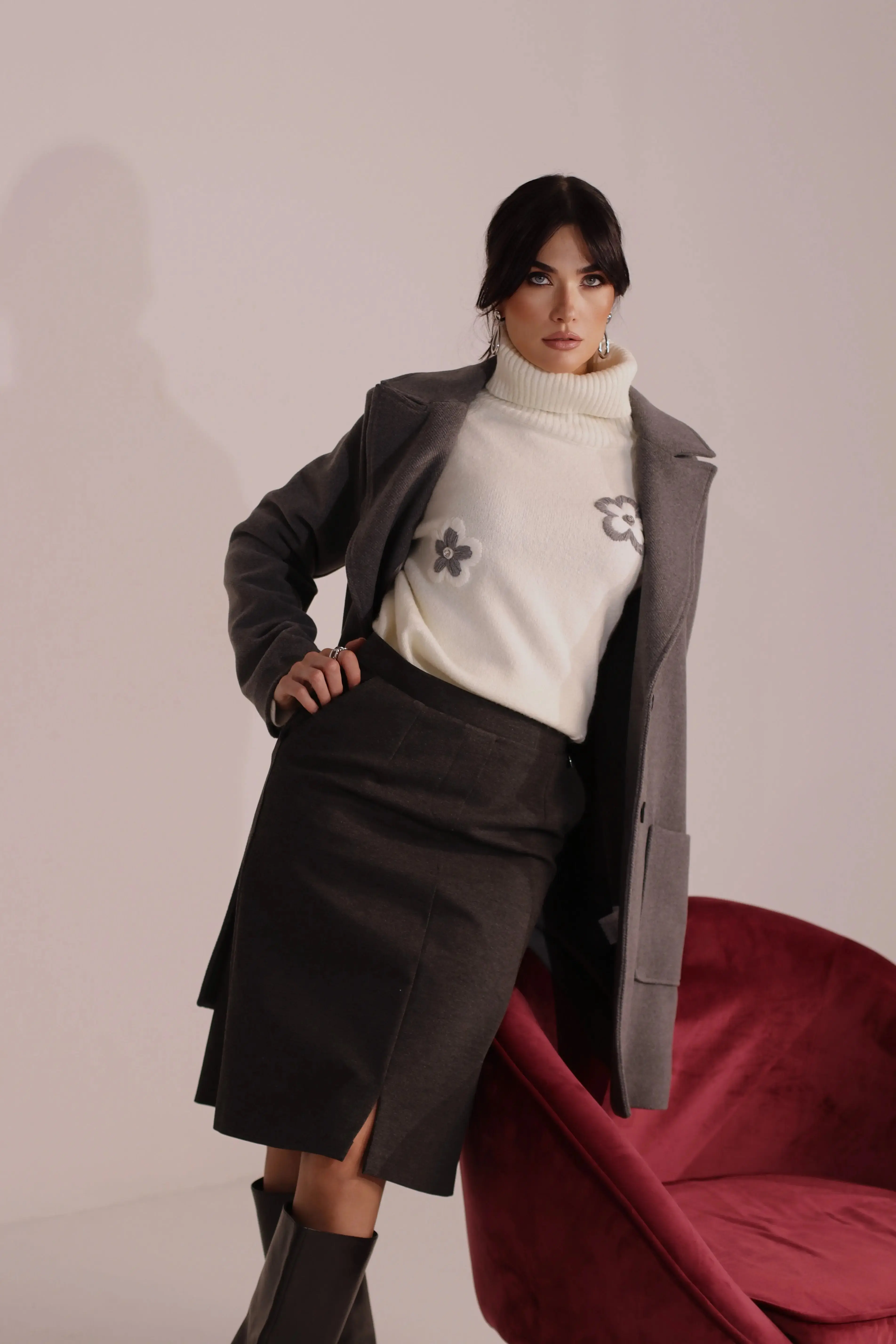 Dolcevita con fiori ricamati - Image 3