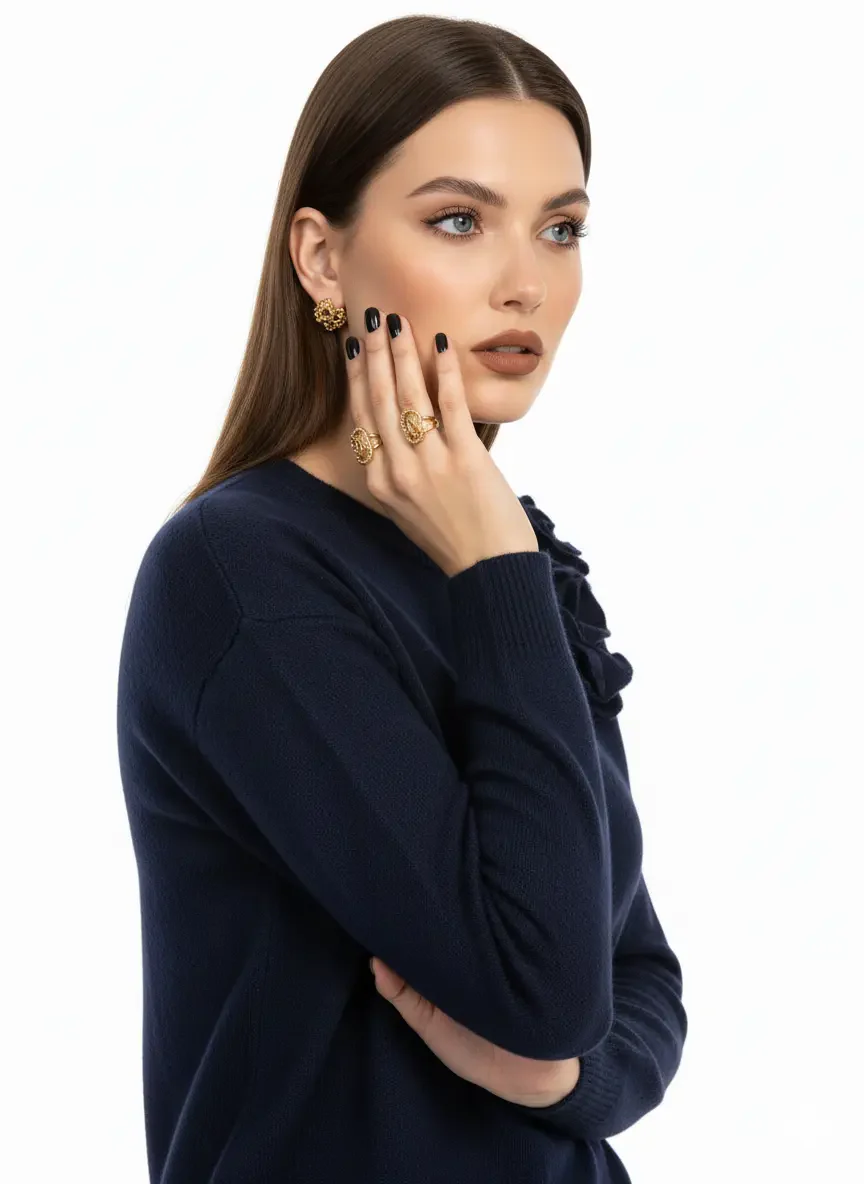 Maglia girocollo con fiori applicati - Image 10