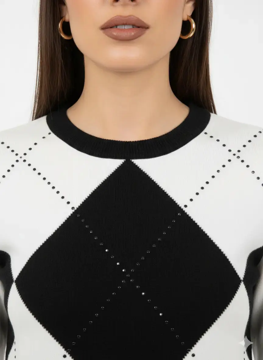 Maglia girocollo con rombi e applicazioni - Image 3