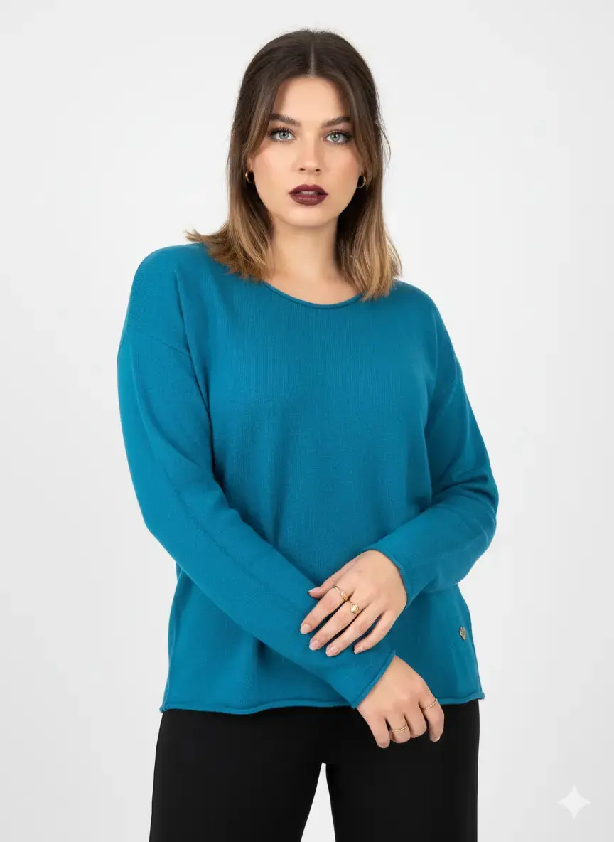 Maglia girocollo con spacco sulla schiena - Image 2